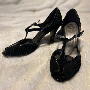 Nine West Peep Toe T-Strap Black Suede High Heel, Size 8 Width M Vintage Style